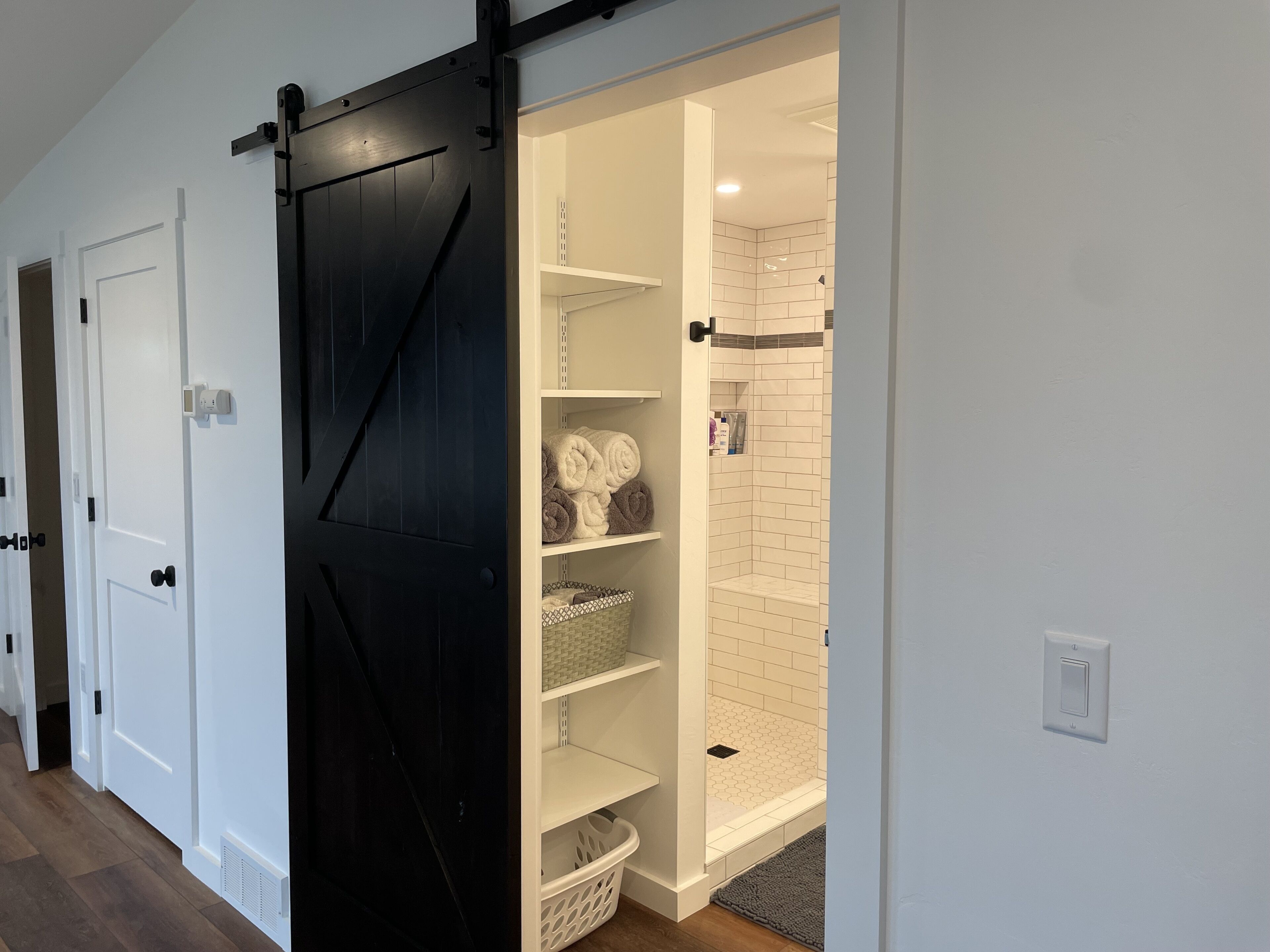 Towels, soap, shampoo, toilet paper