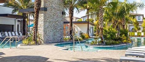 Resort fire pit lounge