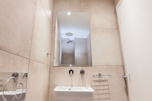 Apartment | Bathroom - Ampelokipoi Modern Athens Cozy Apt for 2 (Athens)