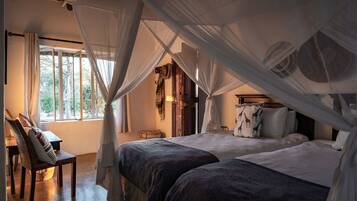 Luxury House | 4 bedrooms, individually decorated, individually furnished, desk