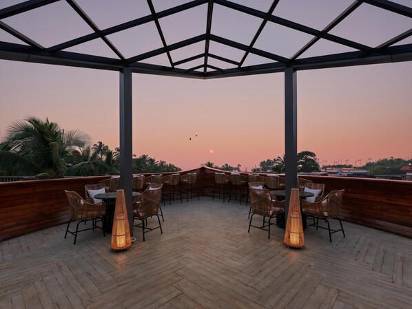 Sun deck