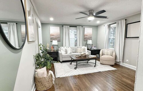Stylish 2BR in Decatur | Big Deck • Pets OK • Quiet Area
