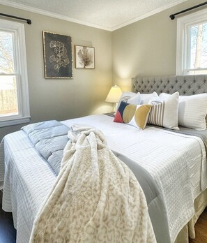 2 slaapkamers, een strijkplank/strijkijzer, wifi, beddengoed