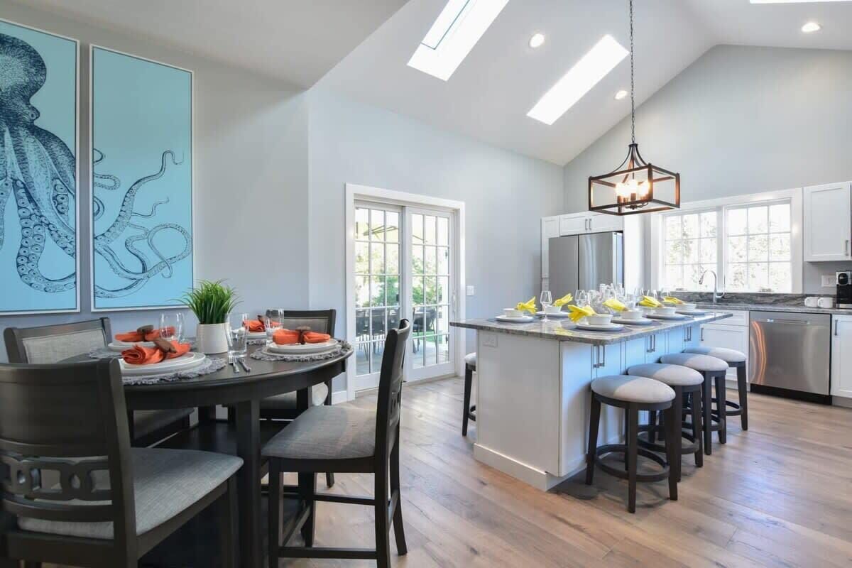 Rare - Newly built in Downtown Wellfleet!