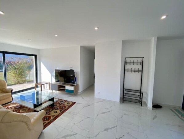 Smart TV - Superbe Maison Proche du Centre (Bergerac)