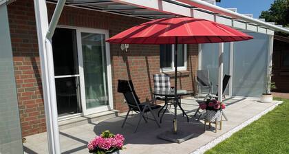 moderne 2-Zimmer-Wohnung mit überdachter Terrasse