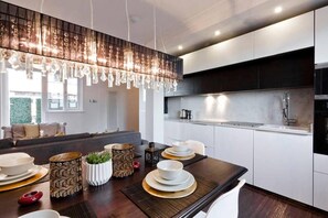 Apartment | Private kitchen - 3-bed Apartment in London (London)
