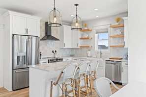 Fridge, microwave, oven, stovetop - The Sandcastle- Ocean Isle Beach (Ocean Isle Beach)