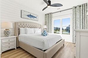 6 quartos, ferros/tábuas de passar roupa, Wi-Fi, roupa de cama