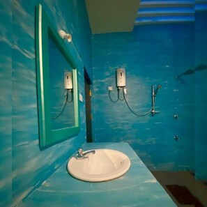 Villa familiar | Baño | Regadera, regadera tipo lluvia, toallas, jabón 