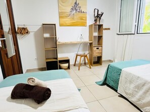 Economy Room, 2 Twin Beds, Ensuite | Premium bedding, individually decorated, free WiFi, bed sheets