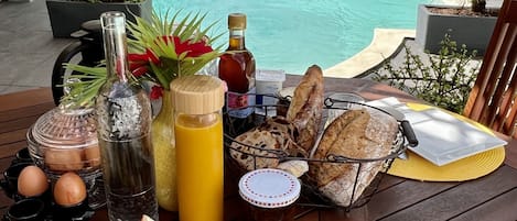 Breakfast meal