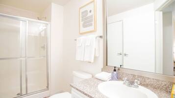 Deluxe-Apartment, 2 Schlafzimmer | Badezimmer