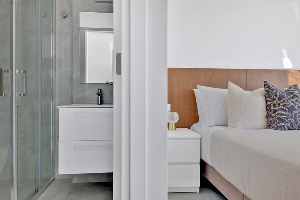 Phaedrus Living: Alkminis Seaview Suites Pantai - Paphos