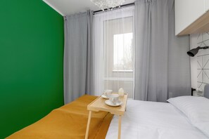 1 多间卧室、床单