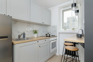 สตูดิโอ, ห้องครัว | ครัวส่วนตัว | เครื่องครัว/จาน/ช้อนส้อม