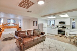 Apartment (0 Bedroom) | Interior - Tucson Studio ~ 2 Mi to University of Arizona! (Tucson)