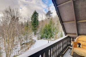 House (4 Bedrooms) | Interior - Pet-friendly Home w/ Deck: 4 Mi to Jay Peak Resort (Montgomery Center)