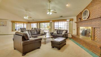 House (3 Bedrooms) | Front of property