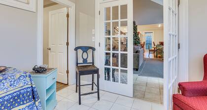 6 Mi to Bourbon Trail: Group Estate on 20 Acres