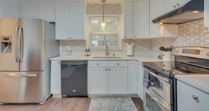 North Charleston Escape ~ 15 Mi to Dtwn Charleston