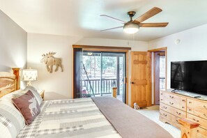 House (3 Bedrooms) | Interior - 3 Mi to Fool Hollow Lake: Cozy Cabin w/ Fire Pit (Show Low)