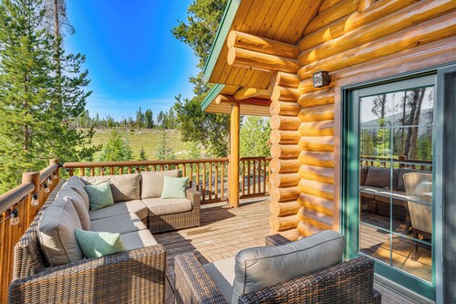 4 Mi to Rocky Mtn Nat'l Park: Cabin Near Town!