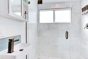 Talo (5 Bedrooms) | Sisätilat