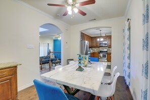 Apartment (3 Bedrooms) | Interior - Family-friendly Irving Townhome w/ Yard! (Irving)