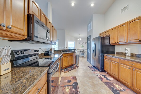 House (3 Bedrooms) | Interior - Family Home w/ Screened Porch in Davenport (Davenport)