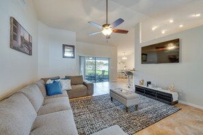 House (3 Bedrooms) | Front of property - Family Home w/ Screened Porch in Davenport (Davenport)