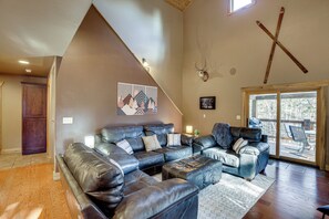 House (6 Bedrooms) | Interior
