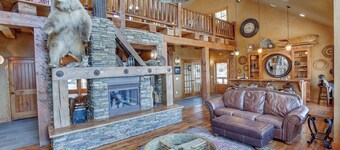 Lead Home w/ Pool Access: 3 Mi to Terry Peak Mtn!
