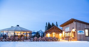 Studio | Exterior - Modern King Room In Heart Of Mt. Crested Butte Hotel Room by RedAwning (Crested Butte)