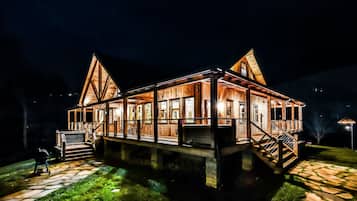 Cabin, 4 Bedrooms | Exterior