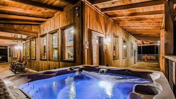 ูุงุจููุฉ - ูค ุบุฑู ููู
 | ุดุฑูุฉ/ุฑูุงู