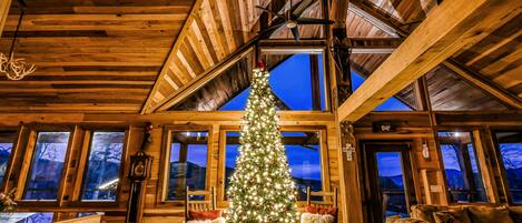 Cabin, 4 Bedrooms | Interior