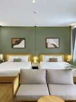 Cortinas blackout, tabla de planchar con plancha y wifi gratis