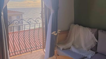 Blackout drapes, iron/ironing board, free WiFi