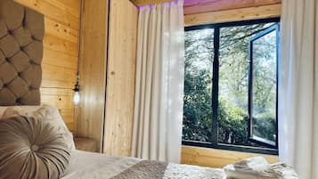 2 habitaciones, cuna de viaje, wifi gratis y ropa de cama