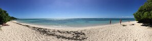 Nära stranden och strandhanddukar