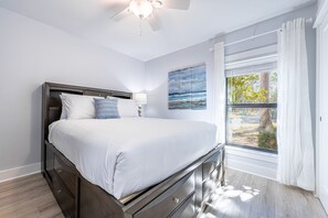 4 Schlafzimmer, Bügeleisen/Bügelbrett, kostenloses WLAN, Bettwäsche