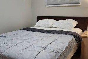 2 slaapkamers, een strijkplank/strijkijzer, wifi, beddengoed