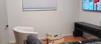 Chesskings Guest House - Unit 1 Notredame Avenue