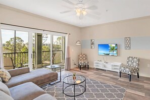 TV - Upstay Modern Condo w Pool—10 minutes to Disney (Winter Garden)