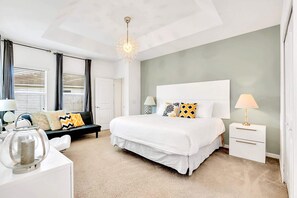 6 bedrooms, desk, iron/ironing board, WiFi
