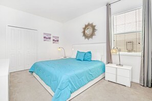 6 bedrooms, iron/ironing board, WiFi, bed sheets