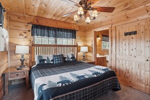 4 bedrooms, iron/ironing board, free WiFi, bed sheets - Cabin w/ Incredible Views-Fire Pit-Pool Table-Hot Tub (Sevierville)