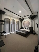 In-room safe, desk, laptop workspace, soundproofing