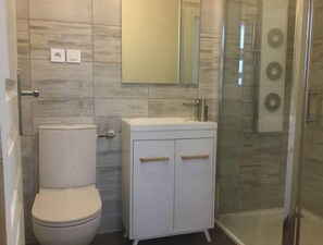 Towels, soap, toilet paper